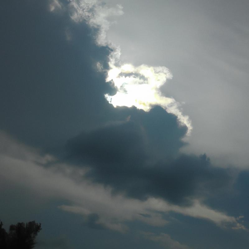Vesničané viděli v oblacích obraz zvířete, které připomíná jakousi legendu. - foto 1